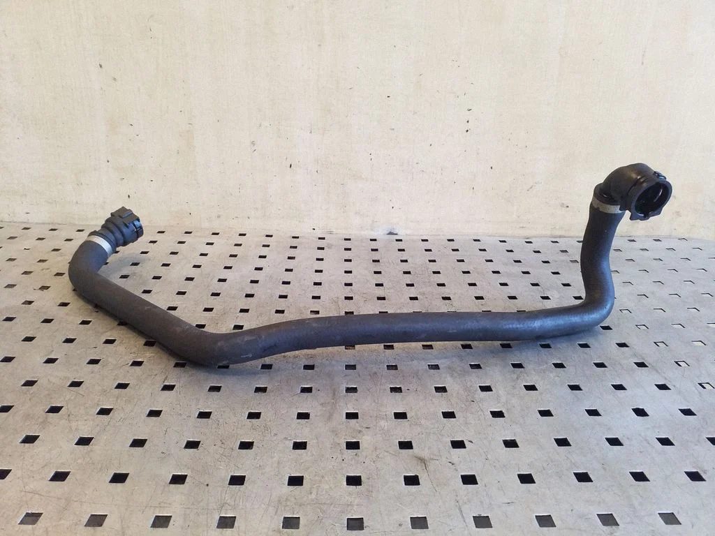 Engine coolant pipe/hose 64216945279