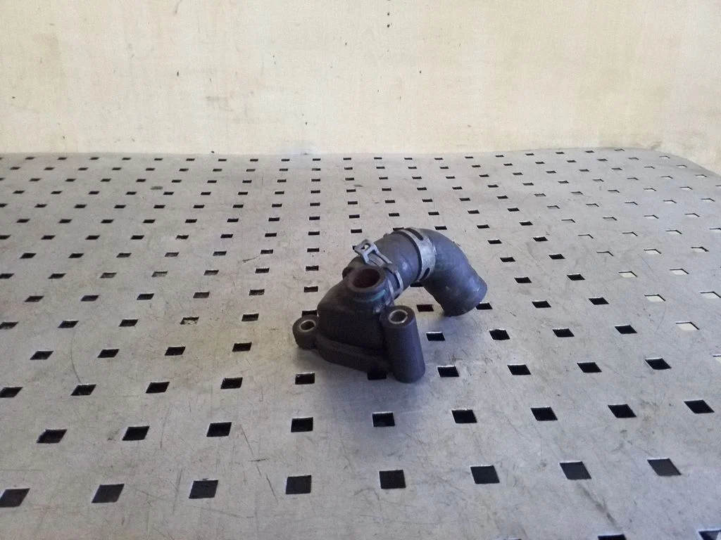 Engine coolant pipe/hose 059121506H