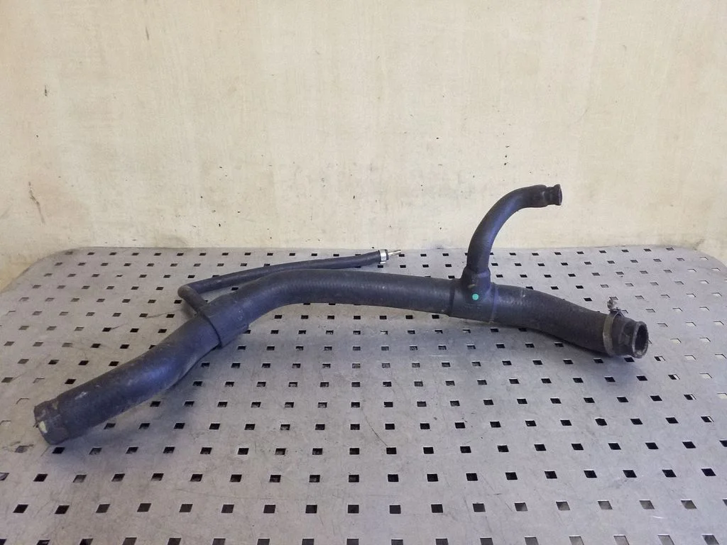 Engine coolant pipe/hose 4A0121101D