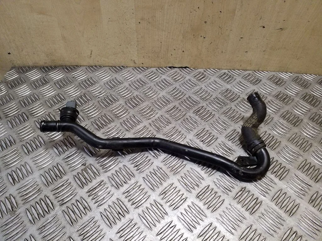 Engine coolant pipe/hose 5N0121065