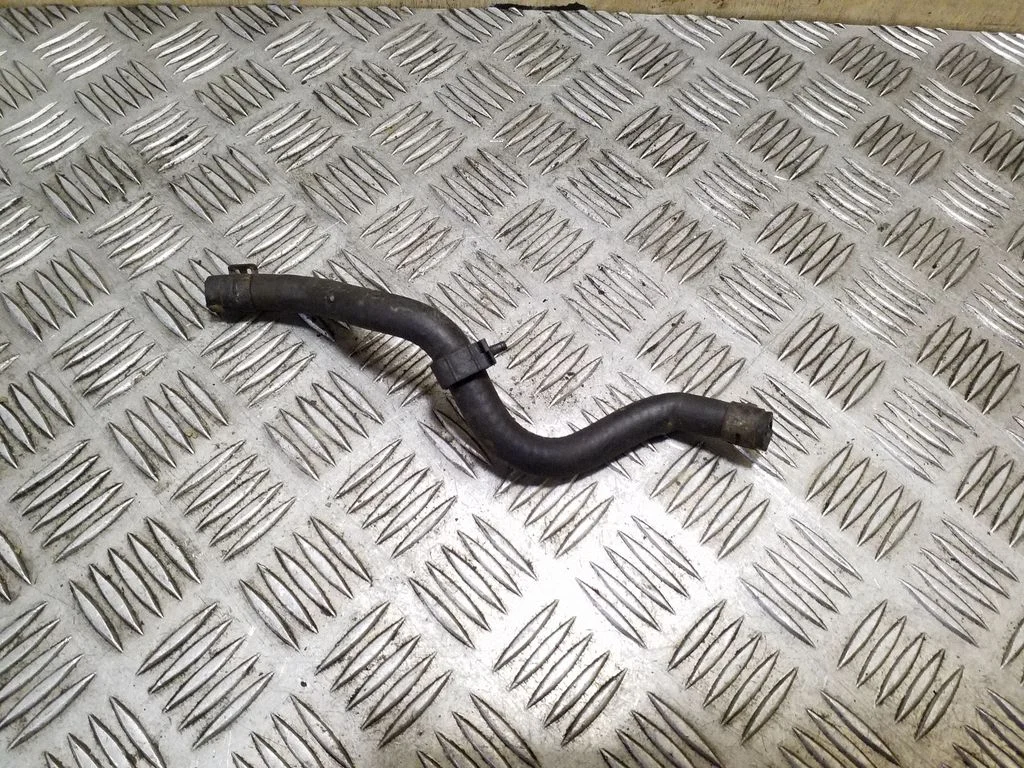 Engine coolant pipe/hose