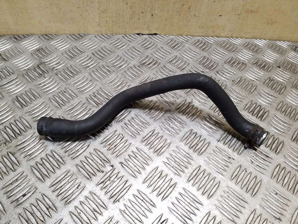 Engine coolant pipe/hose – Renault Trafic II (X83) (2001-2014)