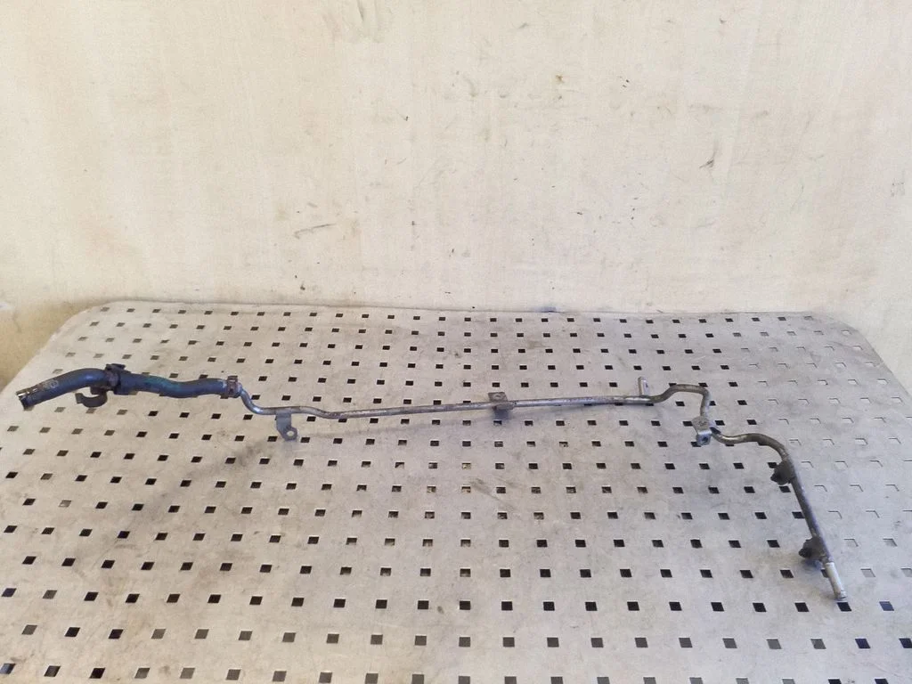 Engine coolant pipe/hose 06J121075F