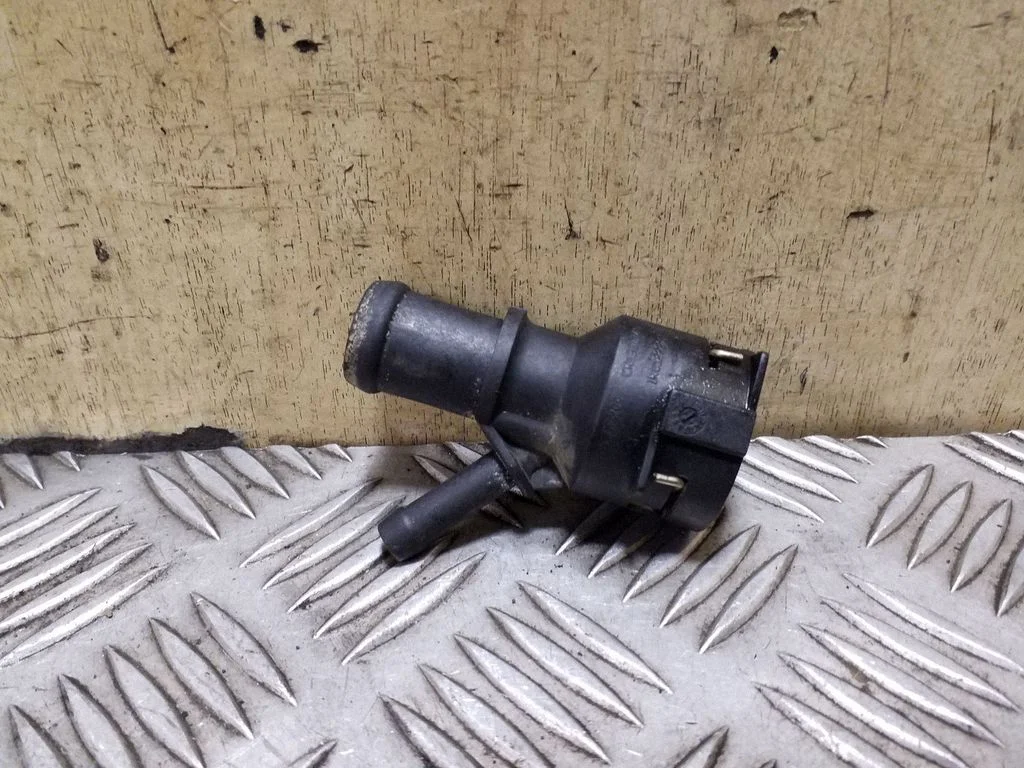 Engine coolant pipe/hose 1K0122291C