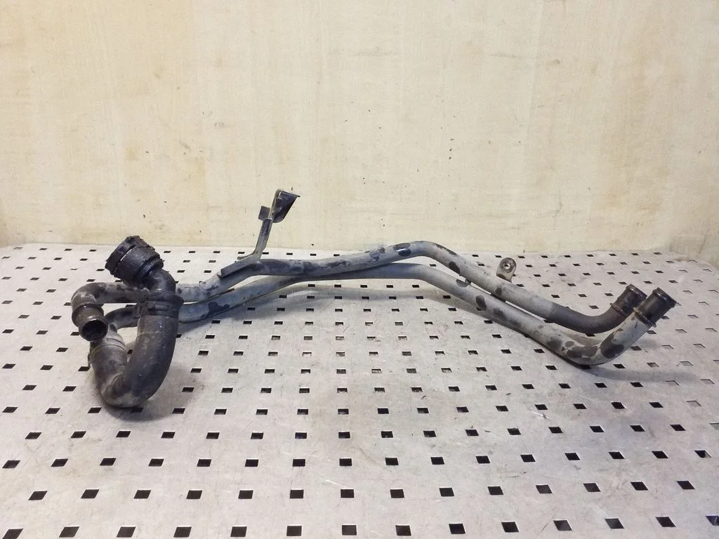 Engine coolant pipe/hose 7L6121070AJ