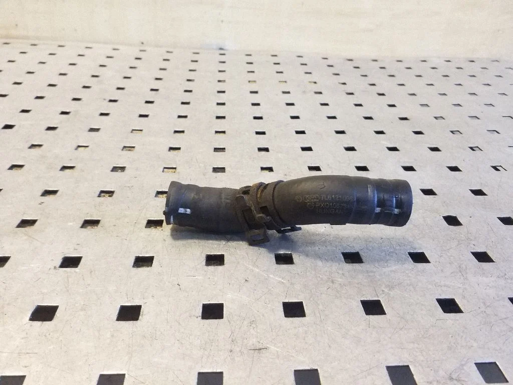 Engine coolant pipe/hose 7L6121096