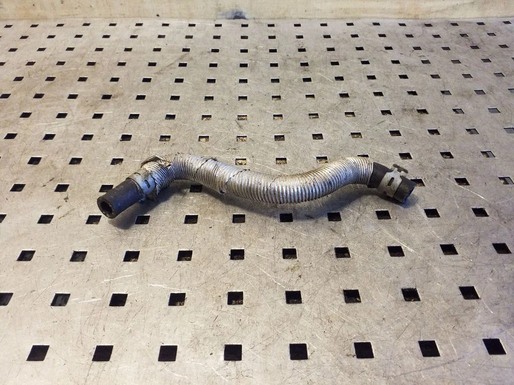 Engine coolant pipe/hose DM5G9V427AA