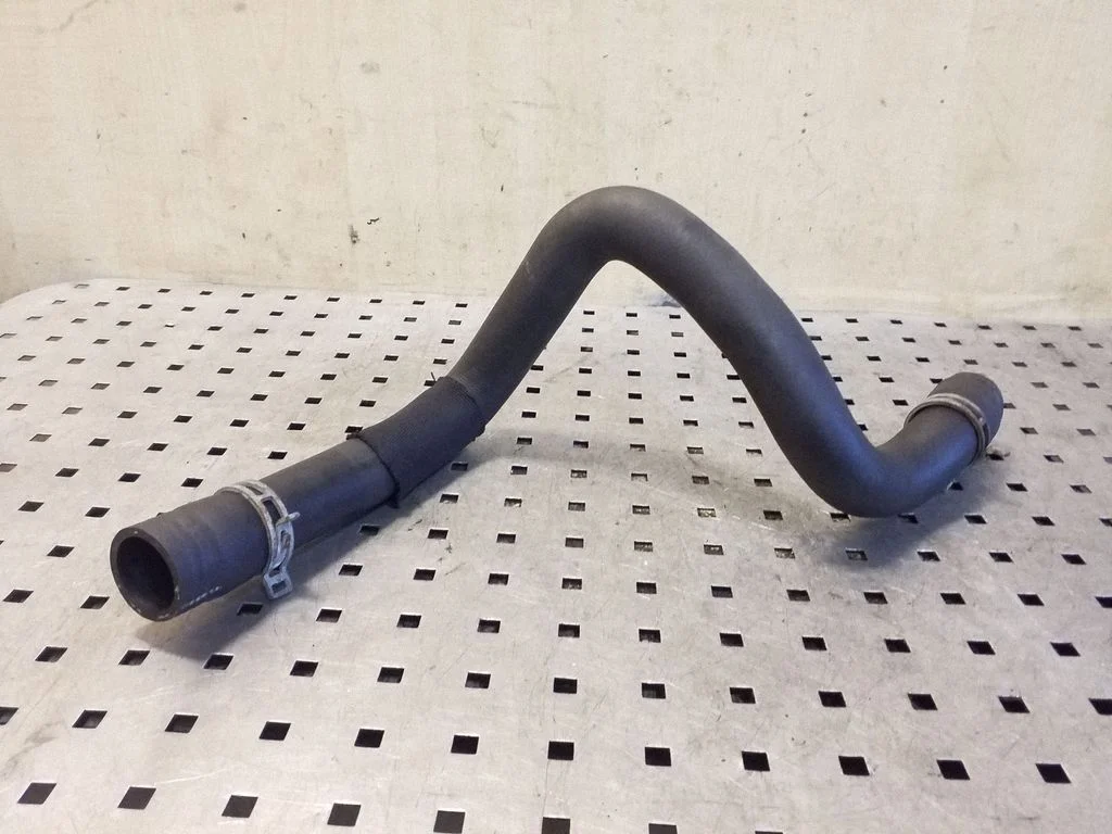 Engine coolant pipe/hose CV618260VF