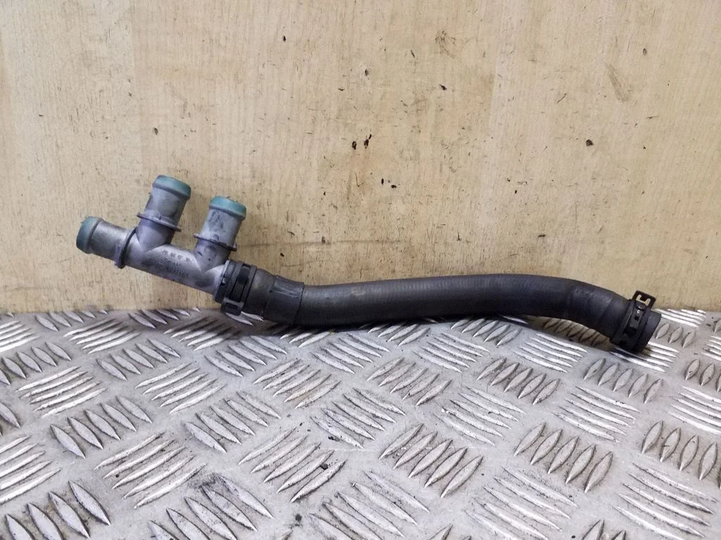 Engine coolant pipe/hose 2029223