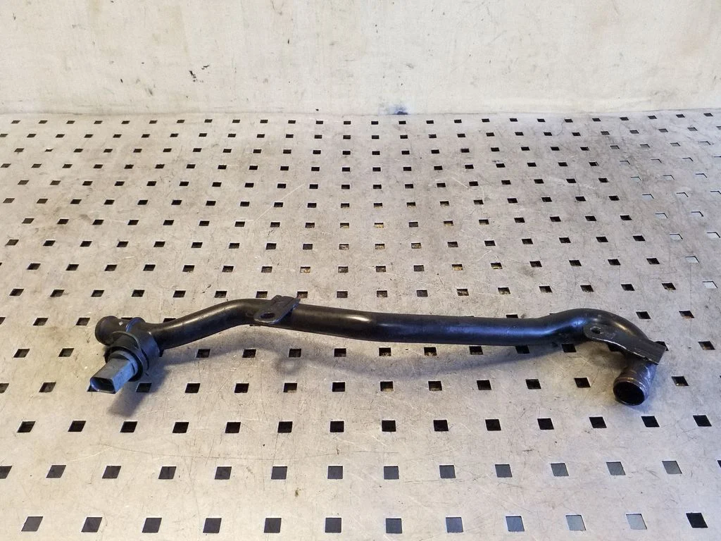 Engine coolant pipe/hose 5N0121065