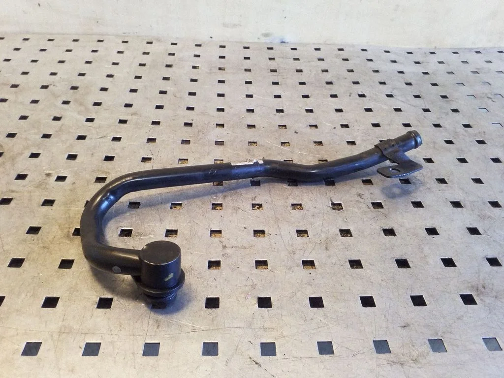 Engine coolant pipe/hose 04L121065AJ