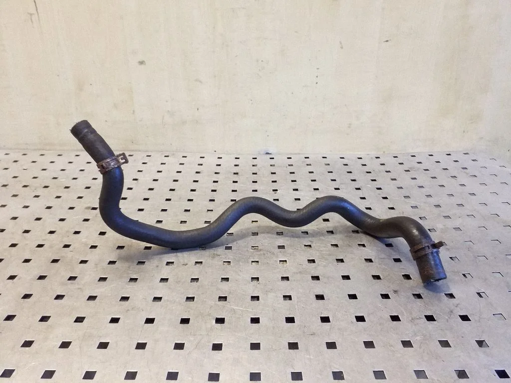 Engine coolant pipe/hose PCH501003