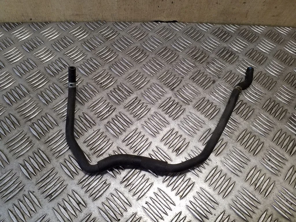 Engine coolant pipe/hose