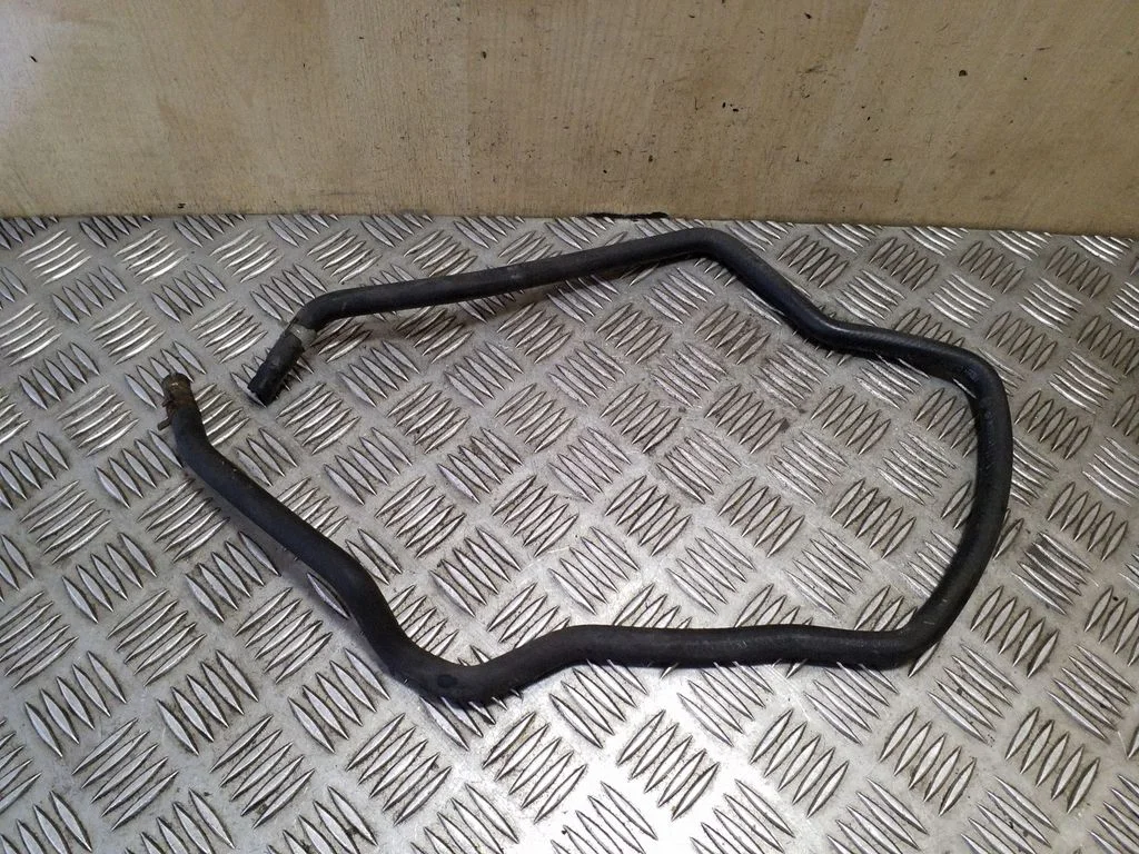 Engine coolant pipe/hose