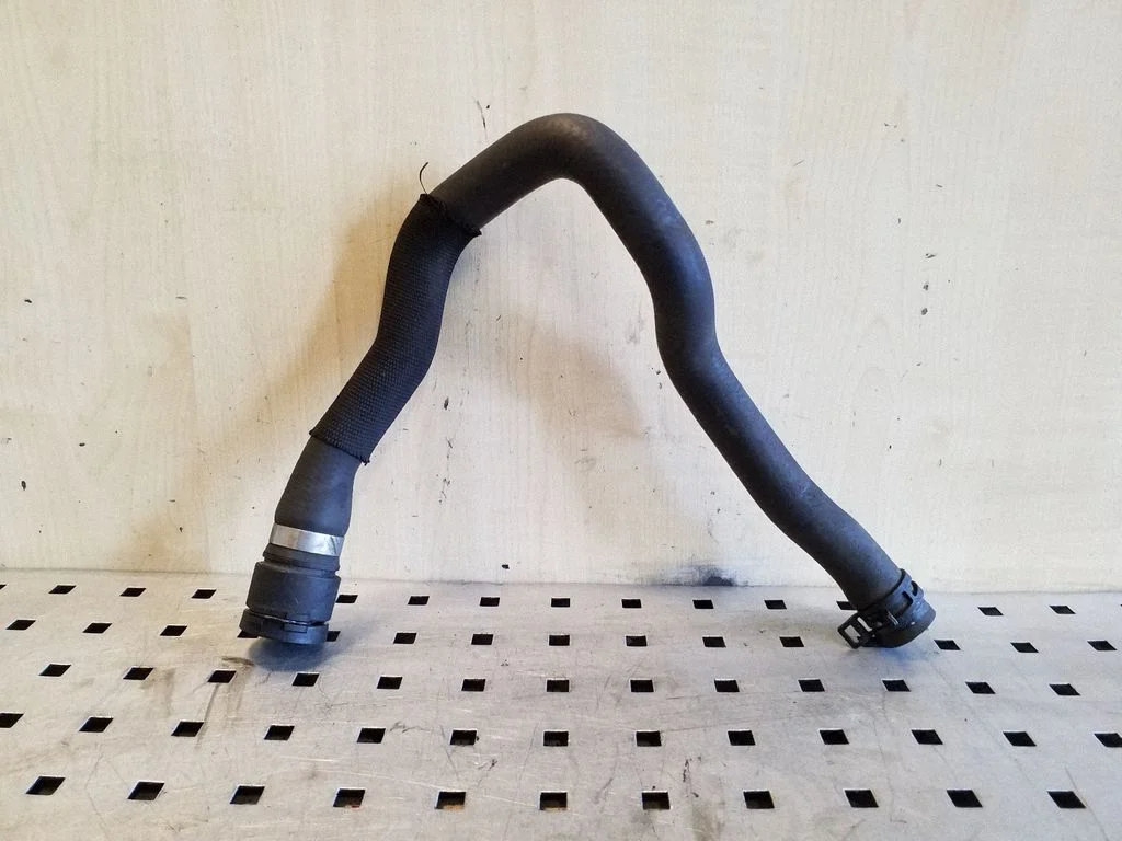 Engine coolant pipe/hose 64123400407