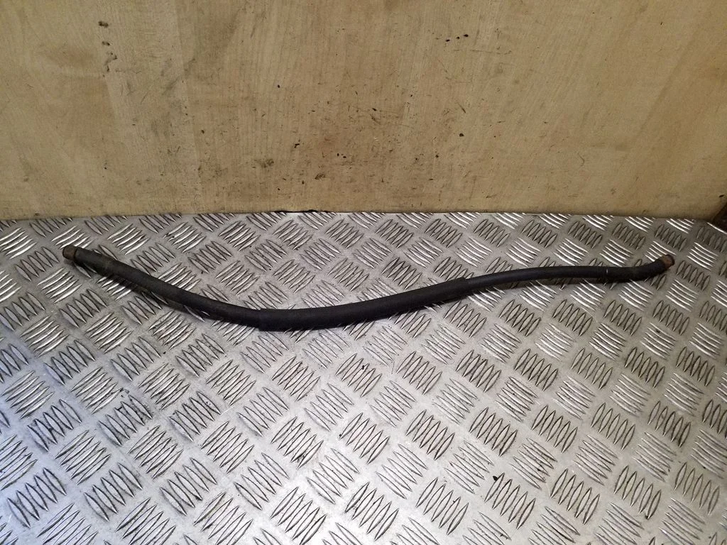 Engine coolant pipe/hose