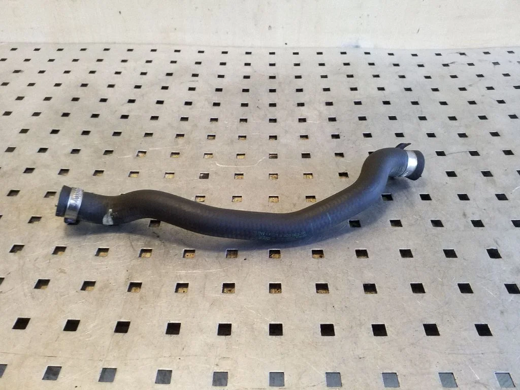 Engine coolant pipe/hose 8409063