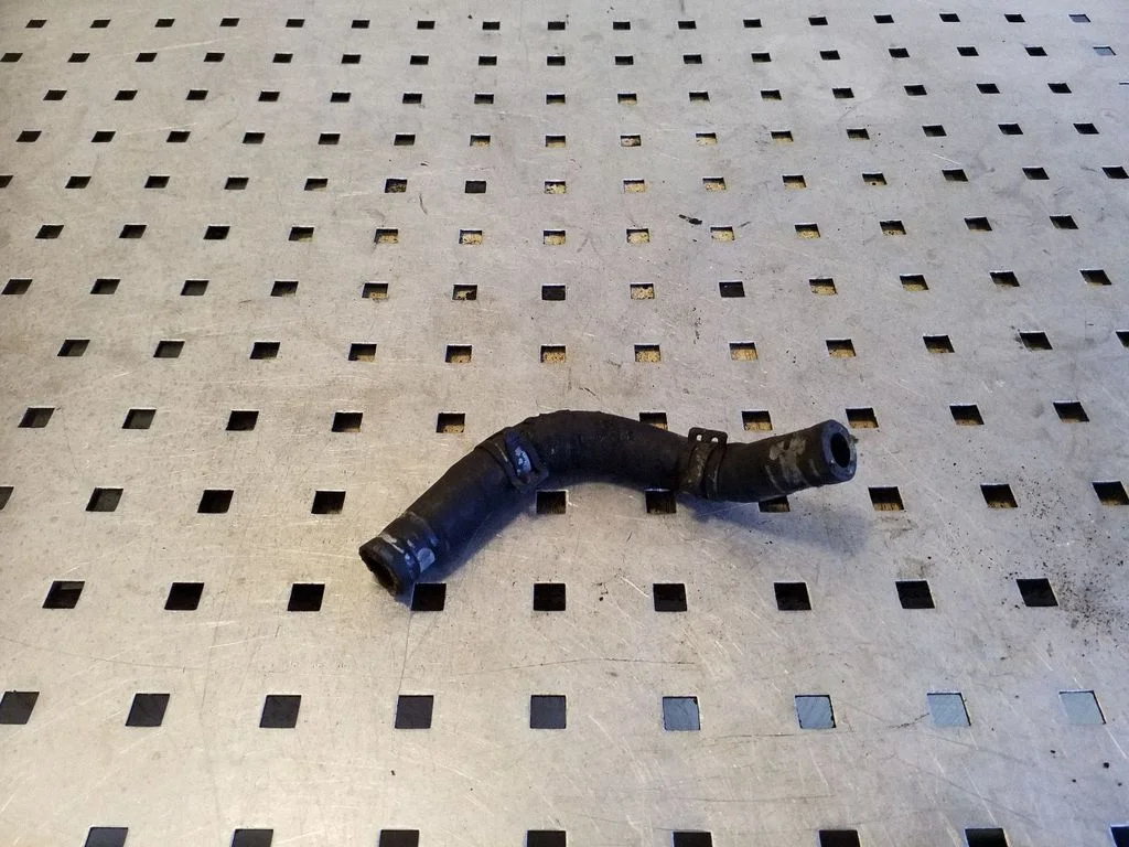 Engine coolant pipe/hose 059121063C