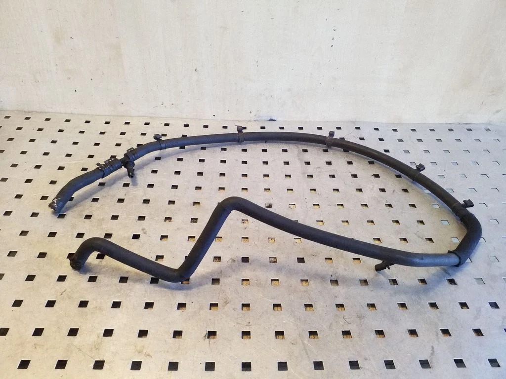 Engine coolant pipe/hose 7L6122447BD