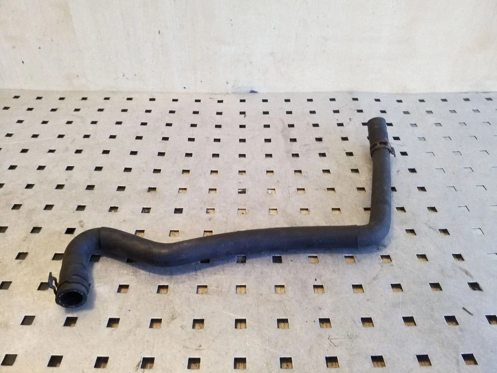 Engine coolant pipe/hose 7L6121096