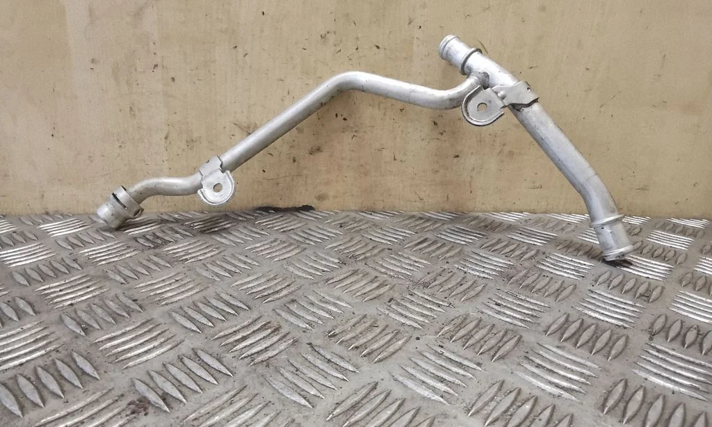 Engine coolant pipe/hose 4H0121485AA – Audi A8 S8 D4 4H (2010-2016)