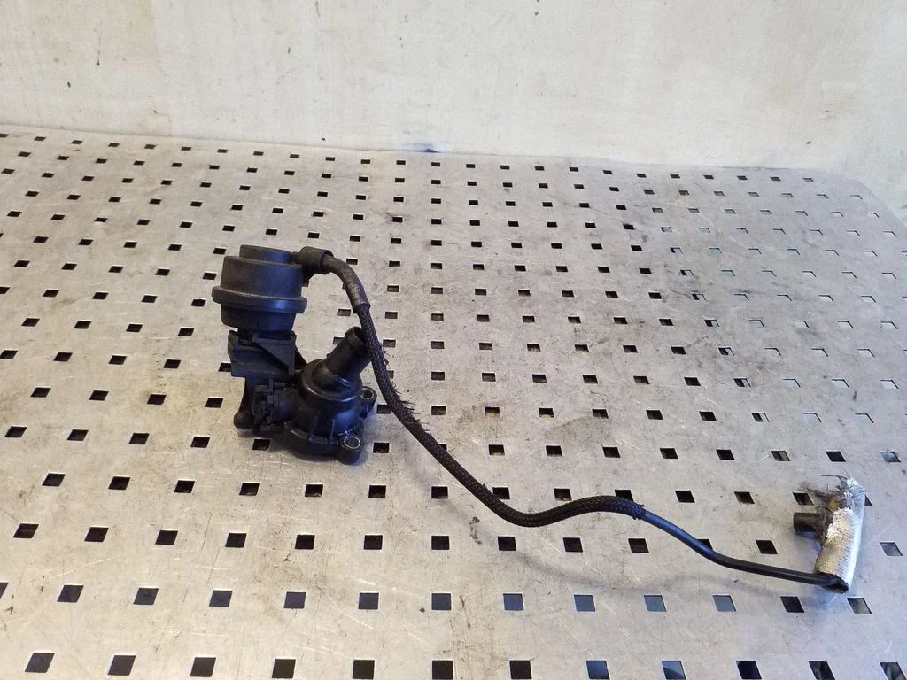 Engine coolant pipe/hose 059121737