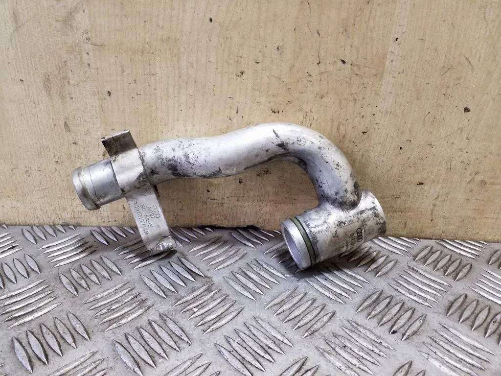 Engine coolant pipe/hose 059121071CN