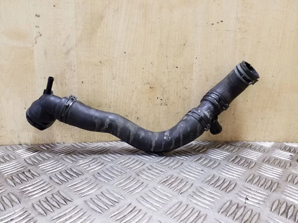 Engine coolant pipe/hose 5N0122101H