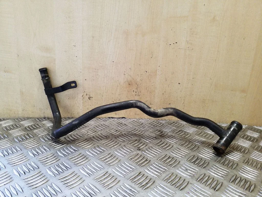 Engine coolant pipe/hose 04L121065