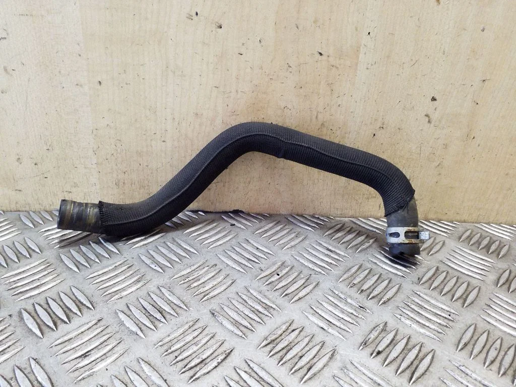 Engine coolant pipe/hose