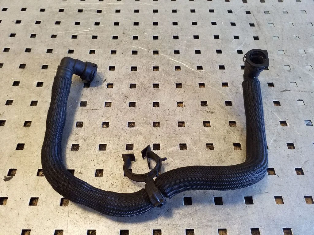 Engine coolant pipe/hose 9670965880