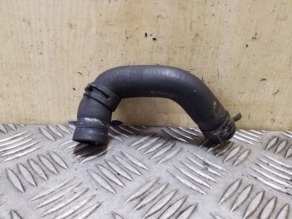Engine coolant pipe/hose 5N0121051A