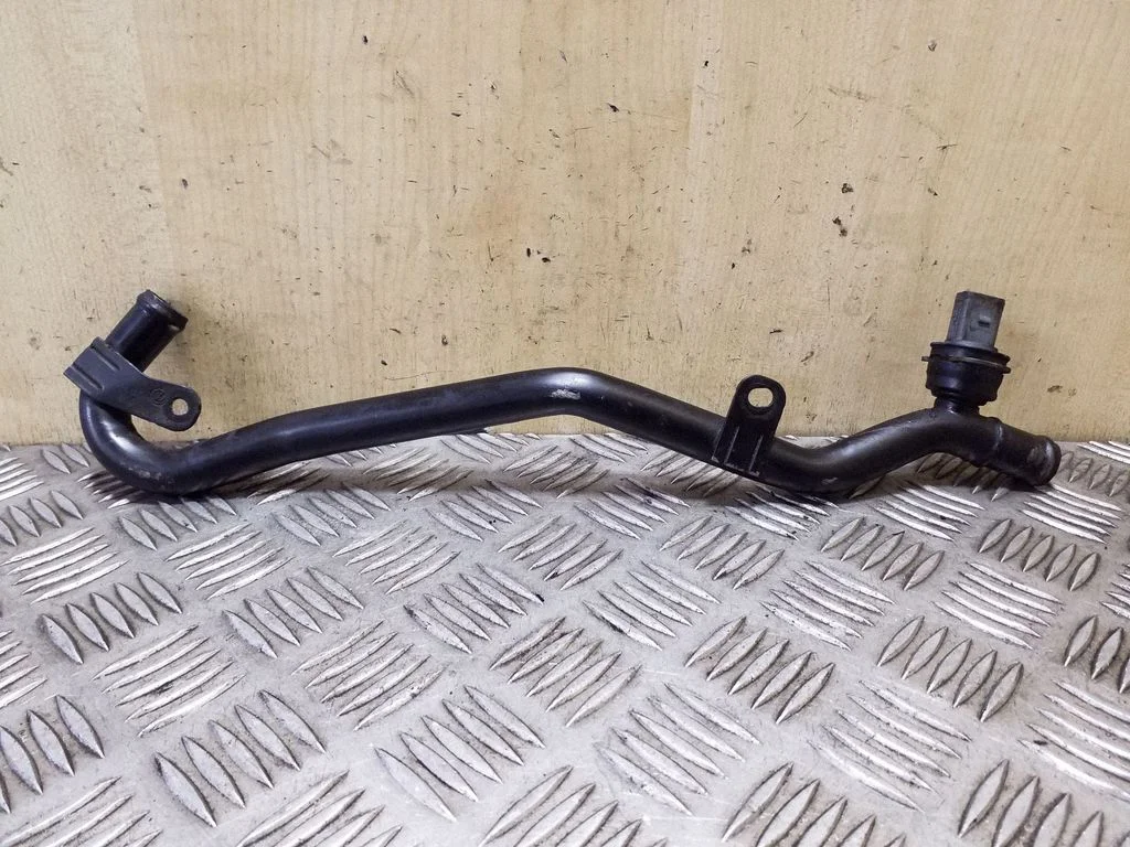 Engine coolant pipe/hose 5N0121065