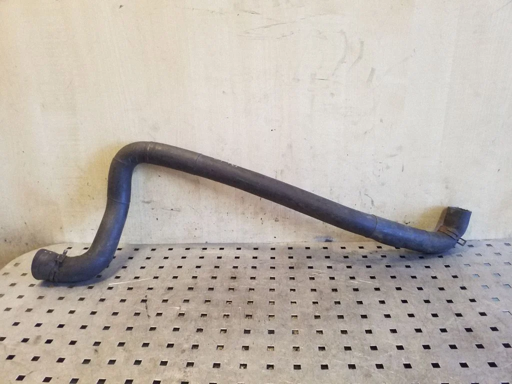 Engine coolant pipe/hose 074121051G