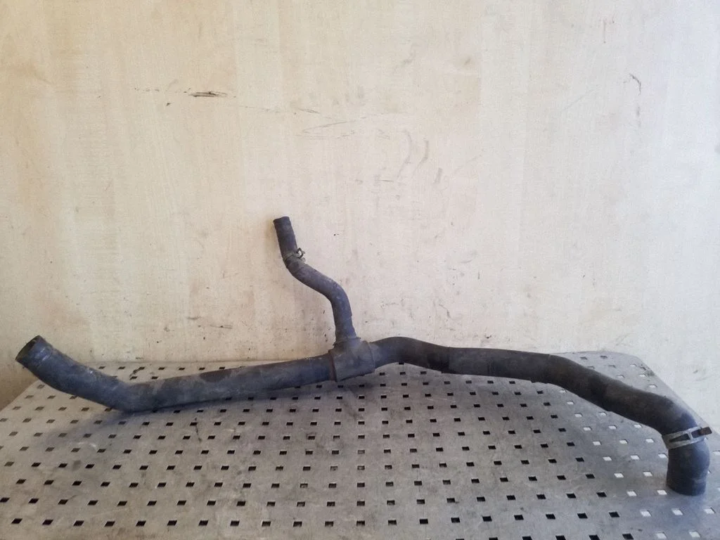 Engine coolant pipe/hose 074121101H