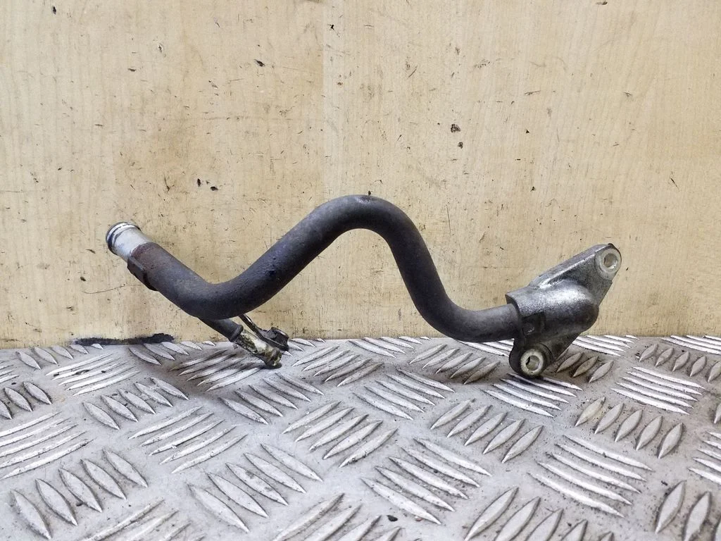 Engine coolant pipe/hose