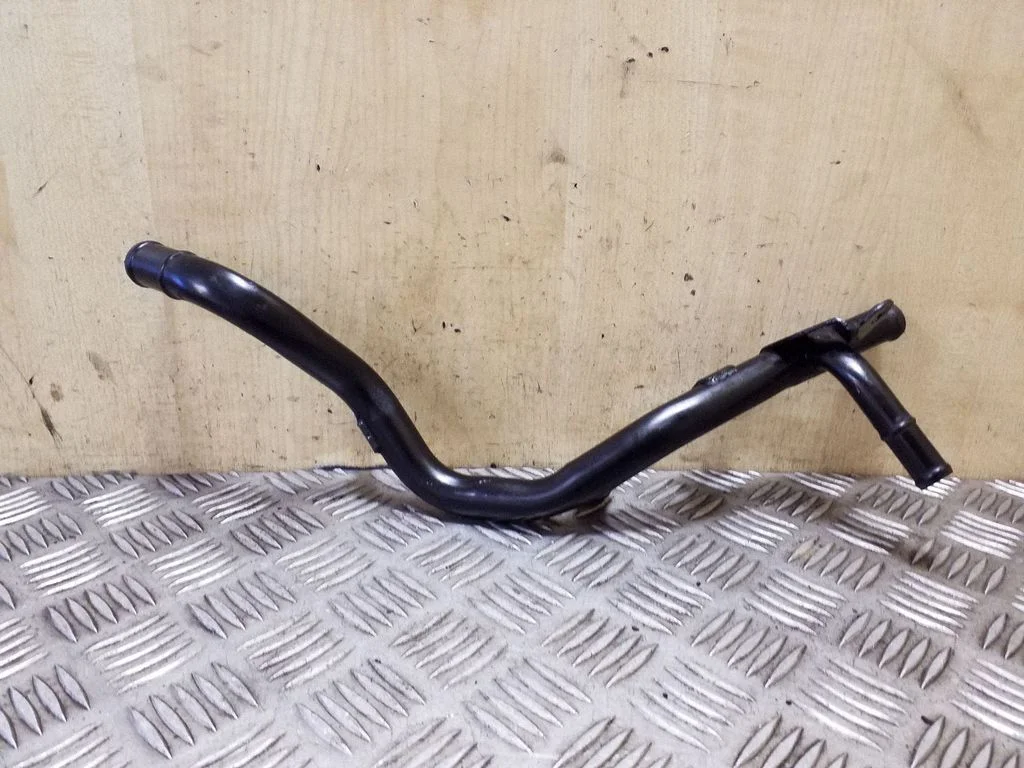 Engine coolant pipe/hose