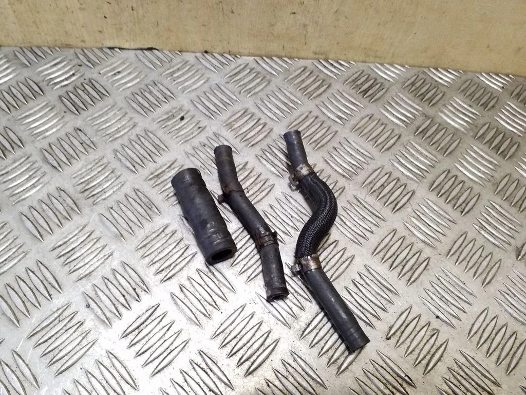 Engine coolant pipe/hose