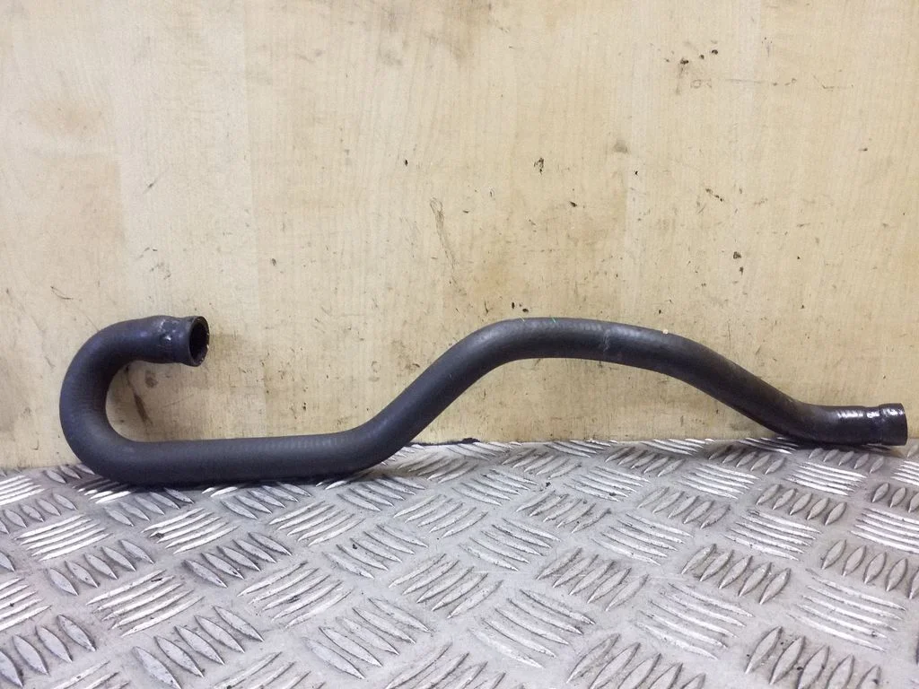 Engine coolant pipe/hose 64116931240