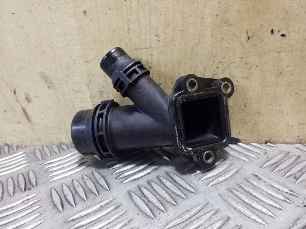 Engine coolant pipe/hose 11122247744