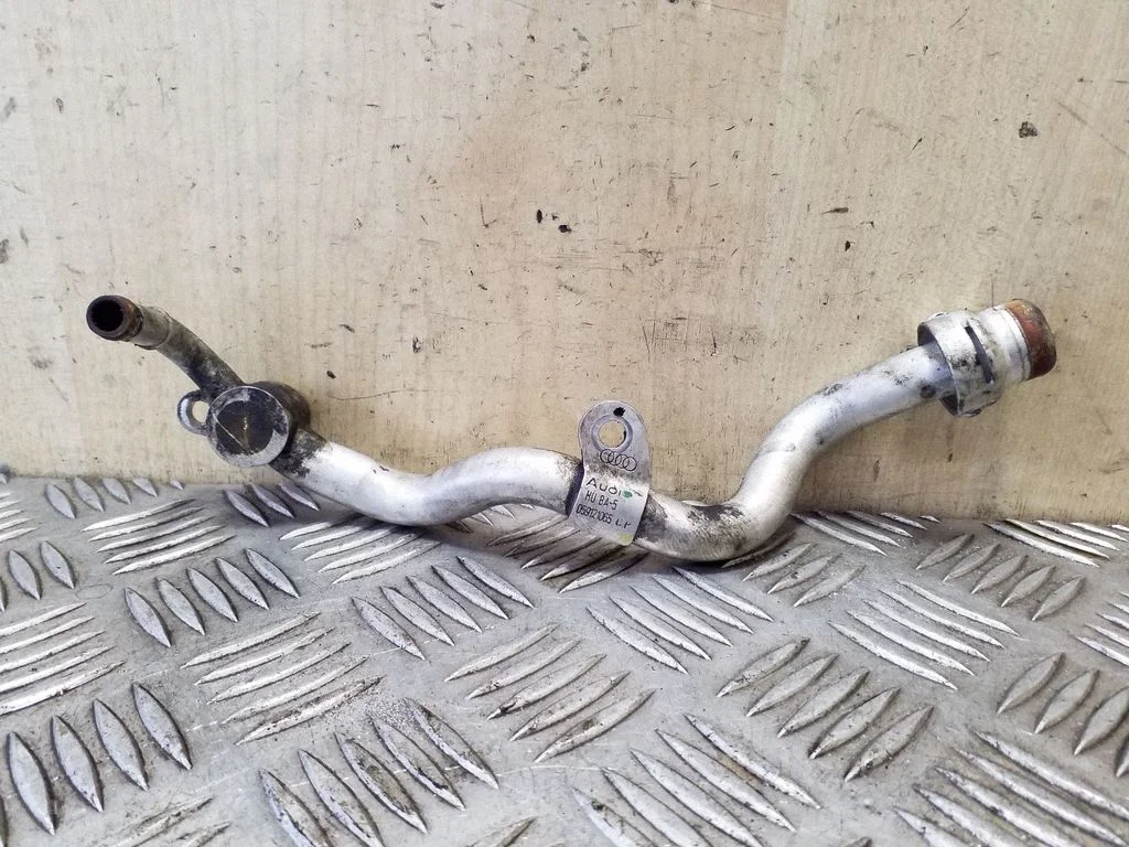 Engine coolant pipe/hose 059121065CP
