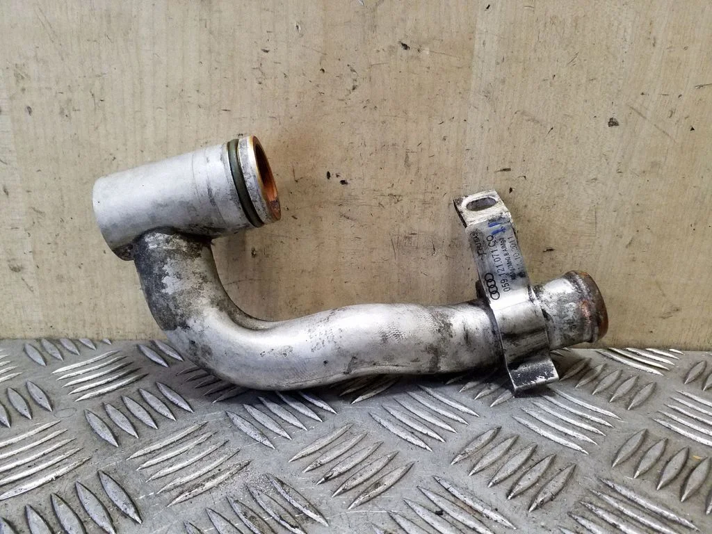 Engine coolant pipe/hose 059121071CQ