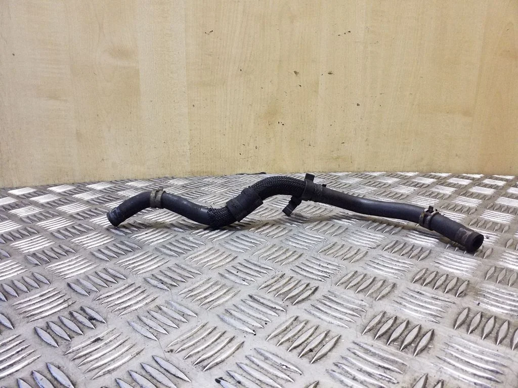 Engine coolant pipe/hose