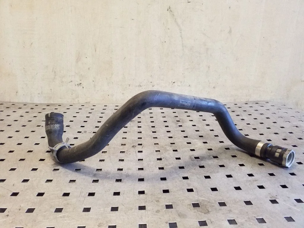 Engine coolant pipe/hose 8V6118C553DD