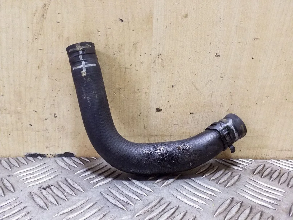 Engine coolant pipe/hose 7L6122073H
