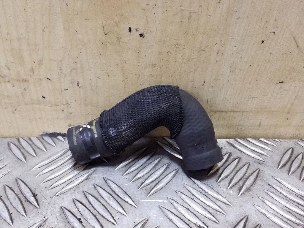 Engine coolant pipe/hose 059121102C