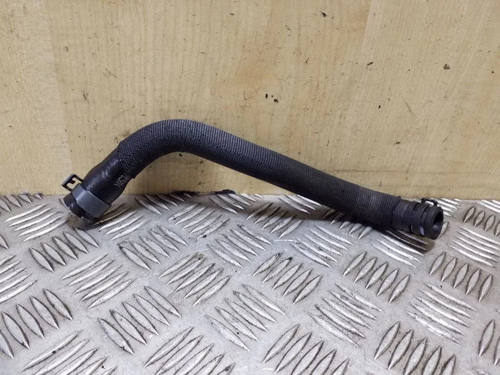 Engine coolant pipe/hose 7P0422889A
