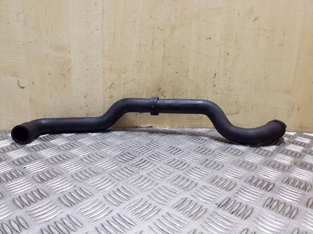 Engine coolant pipe/hose 7H0121051G