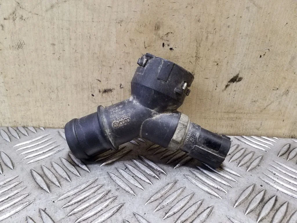 Engine coolant pipe/hose 1K0122291N