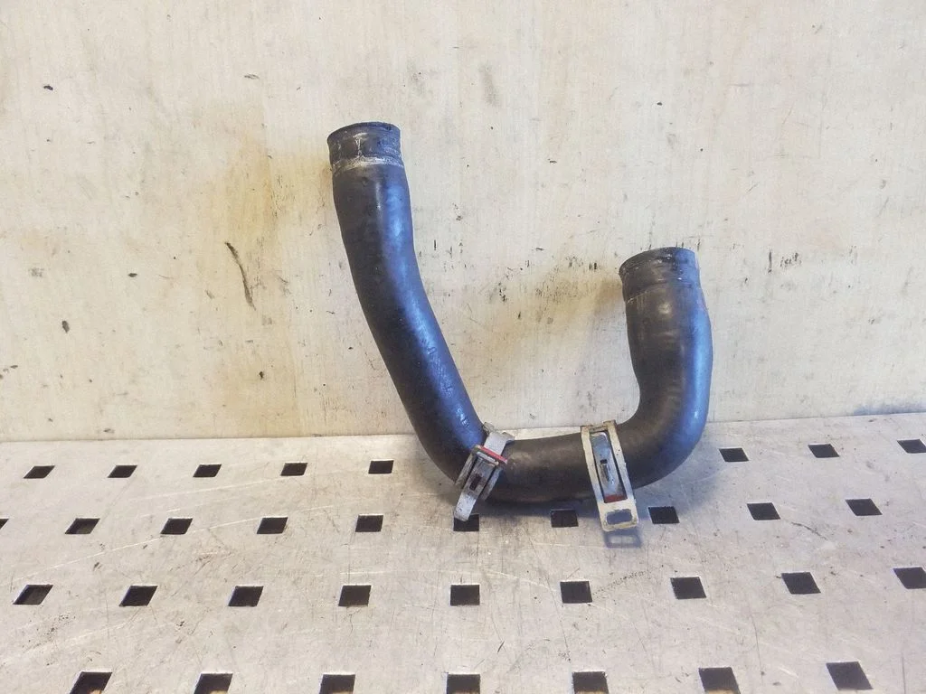 Engine coolant pipe/hose A1645060435